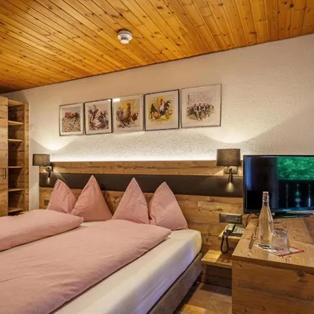 Alpenblick & Restaurant By Interlaken ホテル 3*