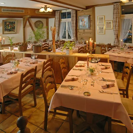 מלון Alpenblick & Restaurant By Interlaken 3*