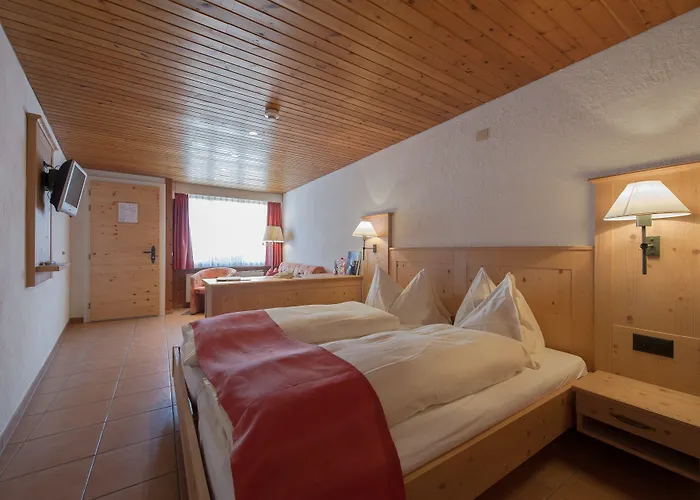 Hotel Alpenblick & Restaurant By Interlaken 3*